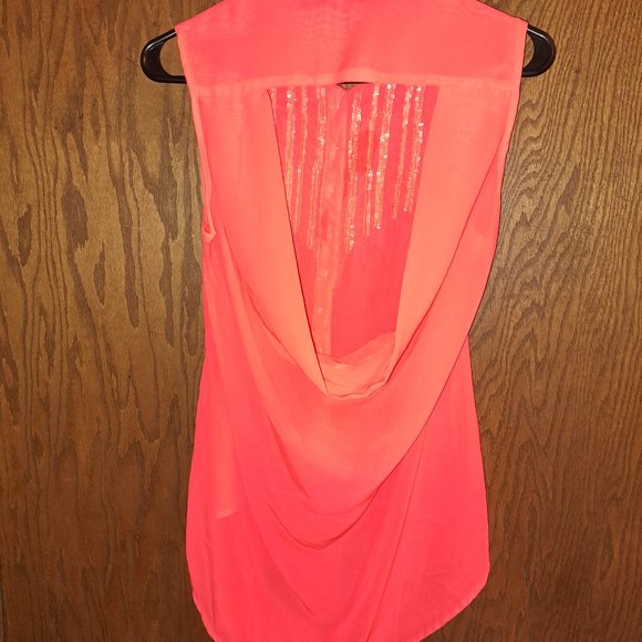 Ali Kris High-Low Open Back Button Shiny Blouse Size Small - Picture 2 of 8